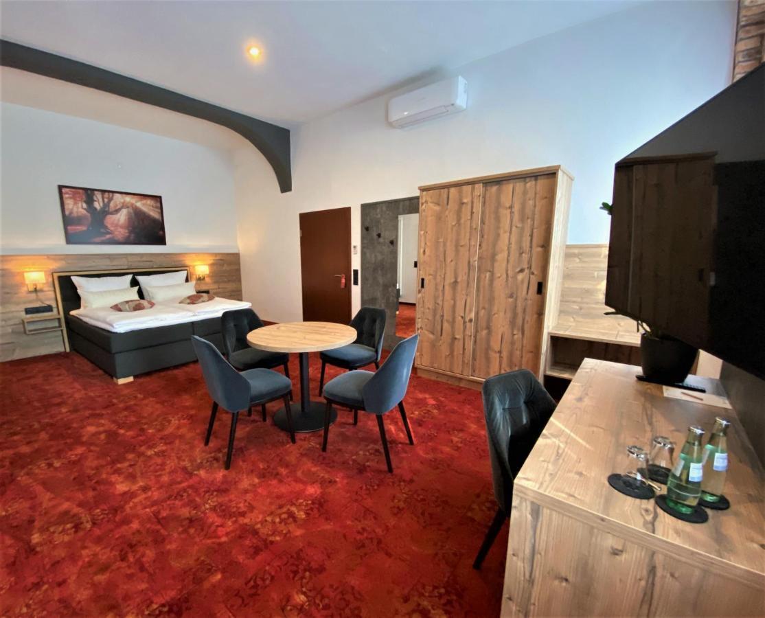Hotel Friedchen Mit Eigener Fleischerei Artern Exterior foto