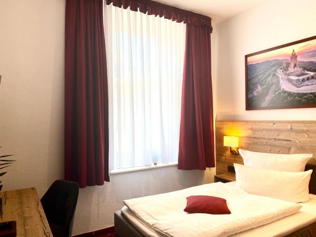 Hotel Friedchen Mit Eigener Fleischerei Artern Exterior foto