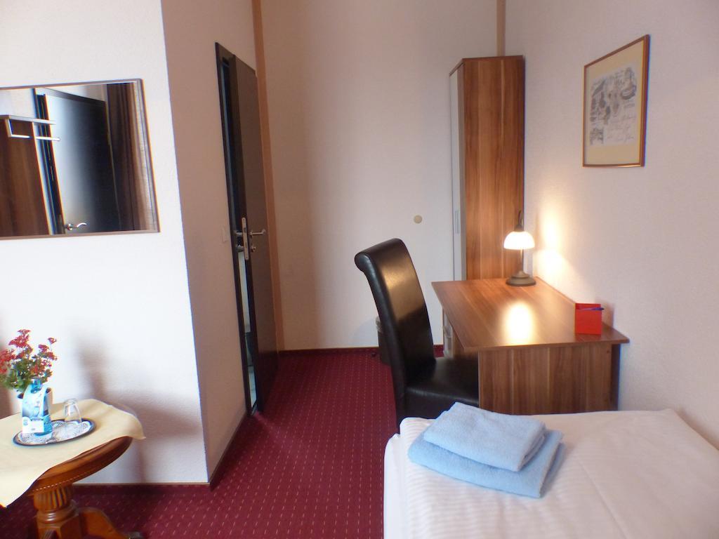 Hotel Friedchen Mit Eigener Fleischerei Artern Quarto foto