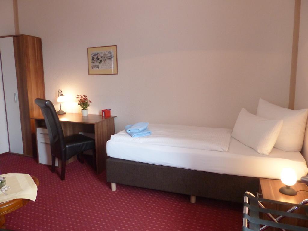 Hotel Friedchen Mit Eigener Fleischerei Artern Quarto foto