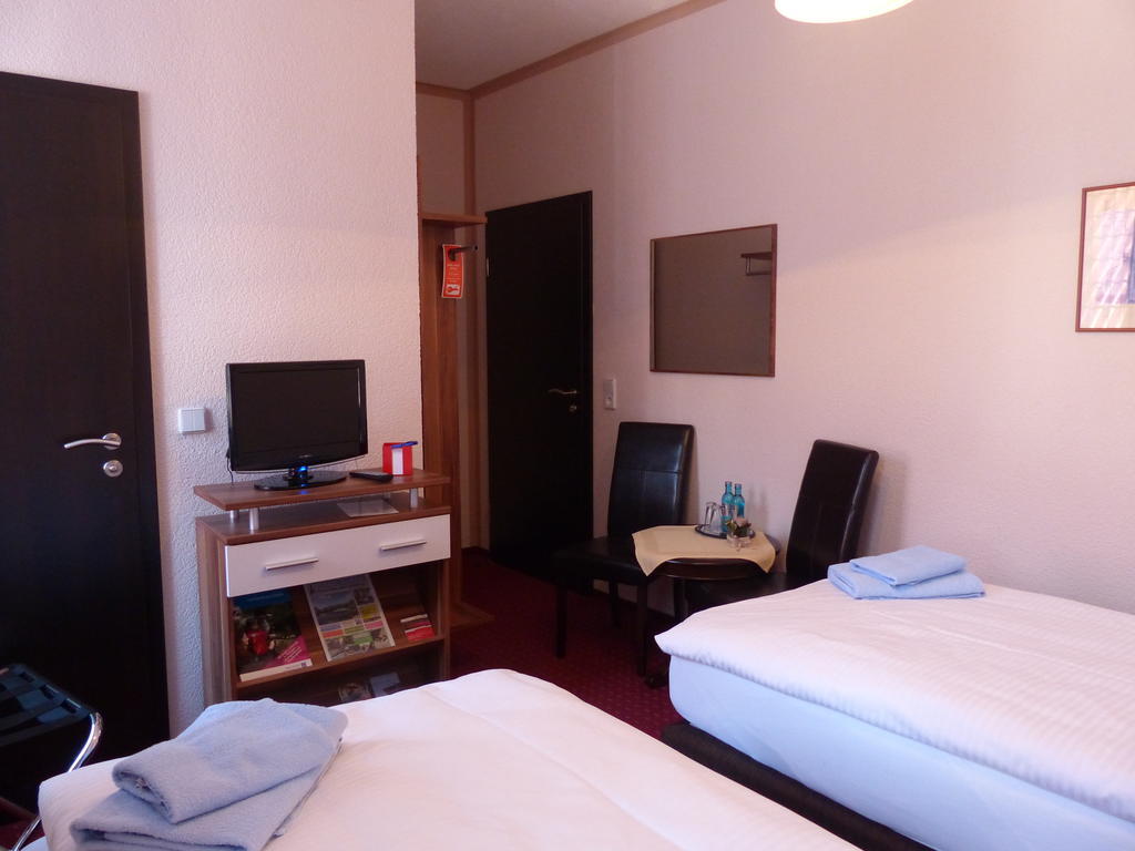 Hotel Friedchen Mit Eigener Fleischerei Artern Quarto foto