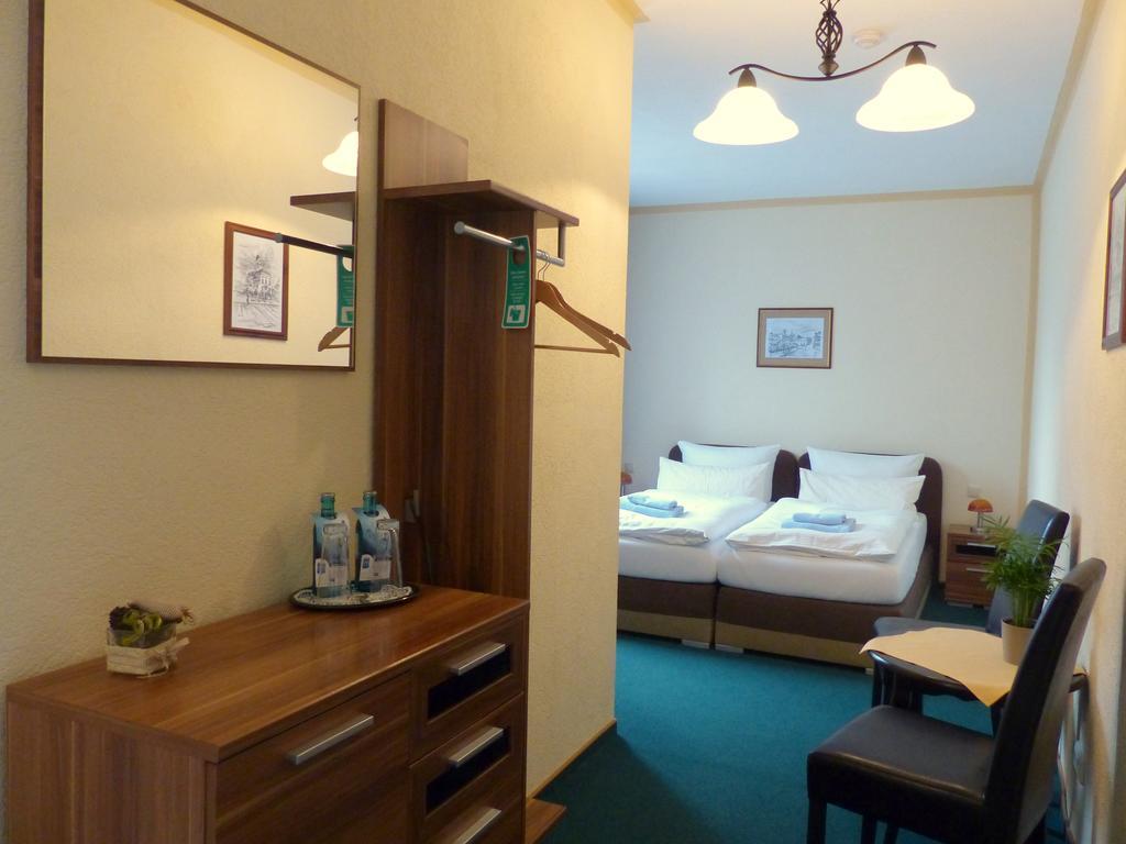 Hotel Friedchen Mit Eigener Fleischerei Artern Exterior foto